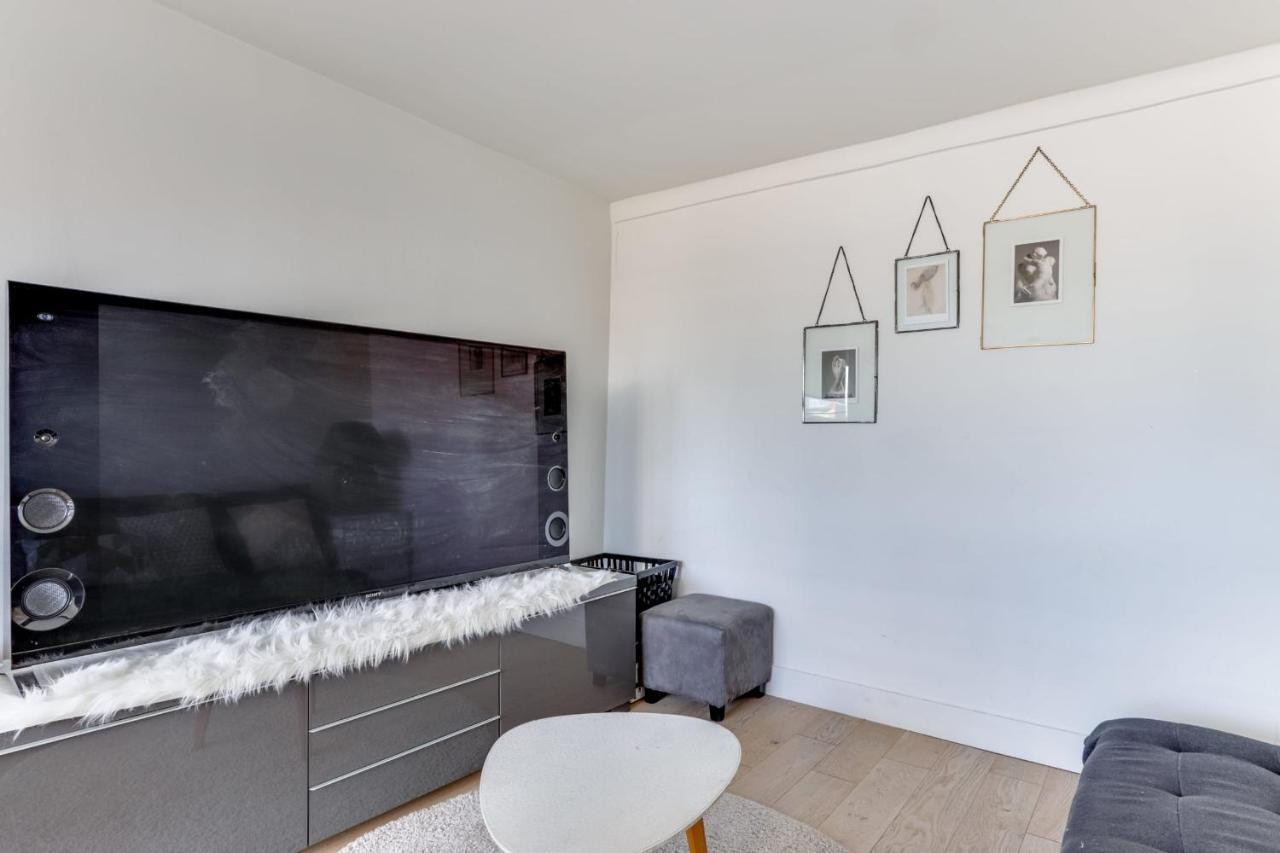 Guestready - Appartement Terrasse Vue Tour Eiffel ปารีส ภายนอก รูปภาพ